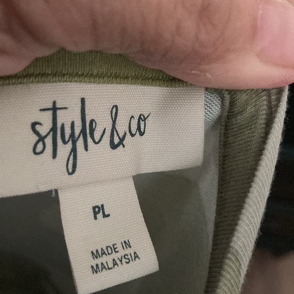 Dress - Picture 3 of 3